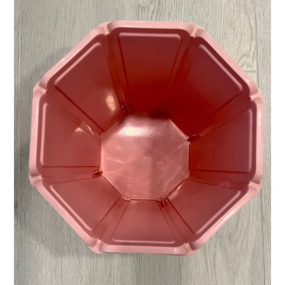 Vintage Rubbermaid Pink‎ Octagon Scalloped Wicker Design Bathroom  Trash Can USA